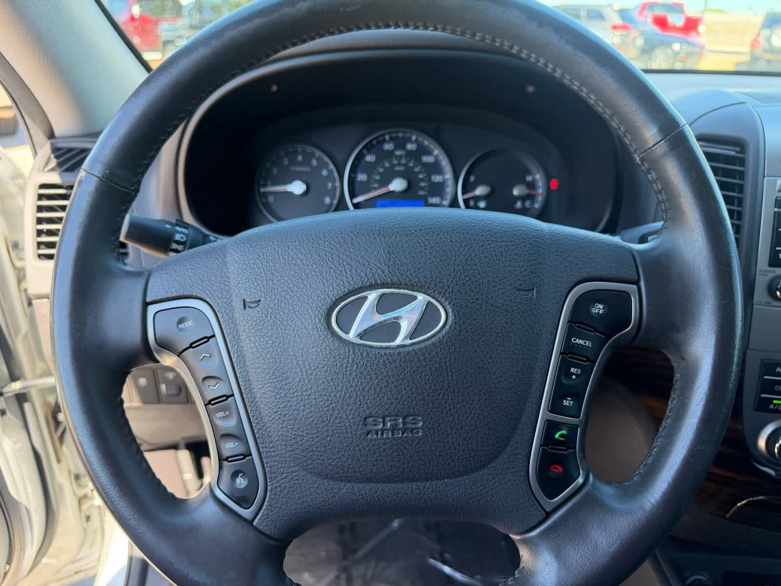 Used 2011 Hyundai Santa Fe Limited FWD image 18