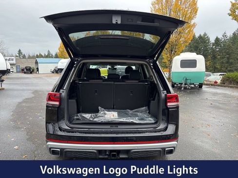 New 2026 Volkswagen Atlas Peak Edition image 5