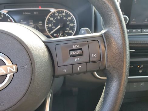 Used 2023 Nissan Rogue S image 26