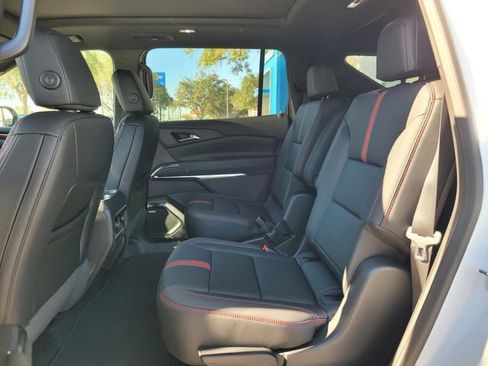 New 2026 Chevrolet Traverse RS image 16