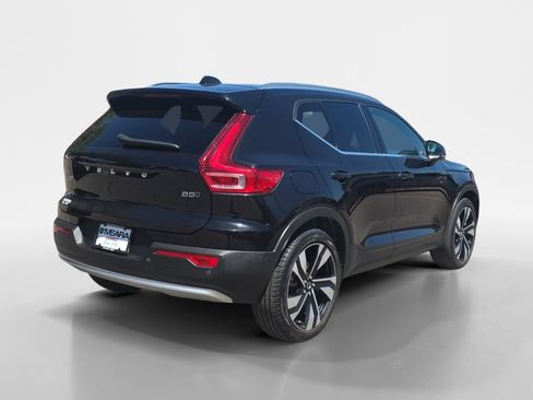 Used 2023 Volvo XC40 B5 Ultimate w/ Climate Package AWD/4WD image 6