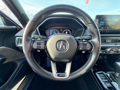 Used 2023 Acura Integra A-Spec image 11