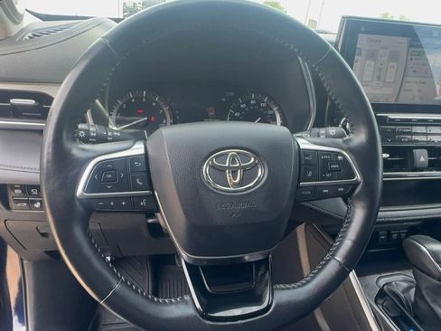 Used 2020 Toyota Highlander Limited AWD/4WD image 9