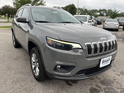 Used 2021 Jeep Cherokee Latitude Lux w/ Trailer Tow Group AWD/4WD image 3