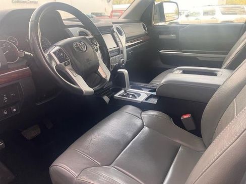 Used 2017 Toyota Tundra Limited w/ Limited Premium Package AWD/4WD image 4