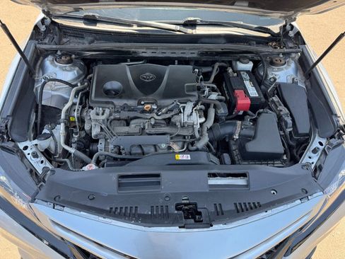 Used 2020 Toyota Camry SE FWD image 23