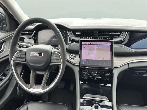 Used 2023 Jeep Grand Cherokee 4WD 4xe w/ Luxury Tech Group II image 14