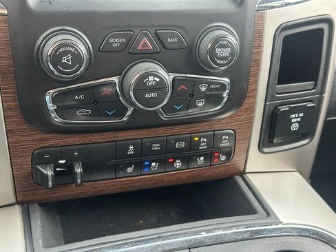 Used 2018 RAM 2500 Laramie w/ Protection Group image 30