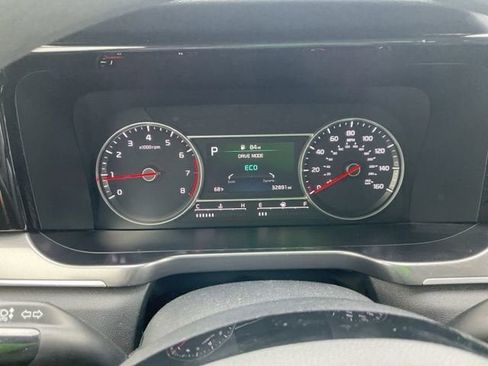 Used 2023 Kia Sorento LX image 22