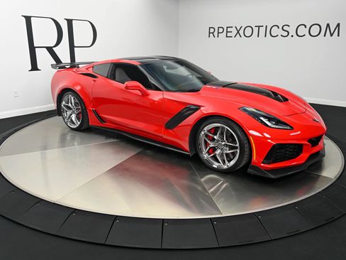 Used 2019 Chevrolet Corvette ZR1 RWD image 19