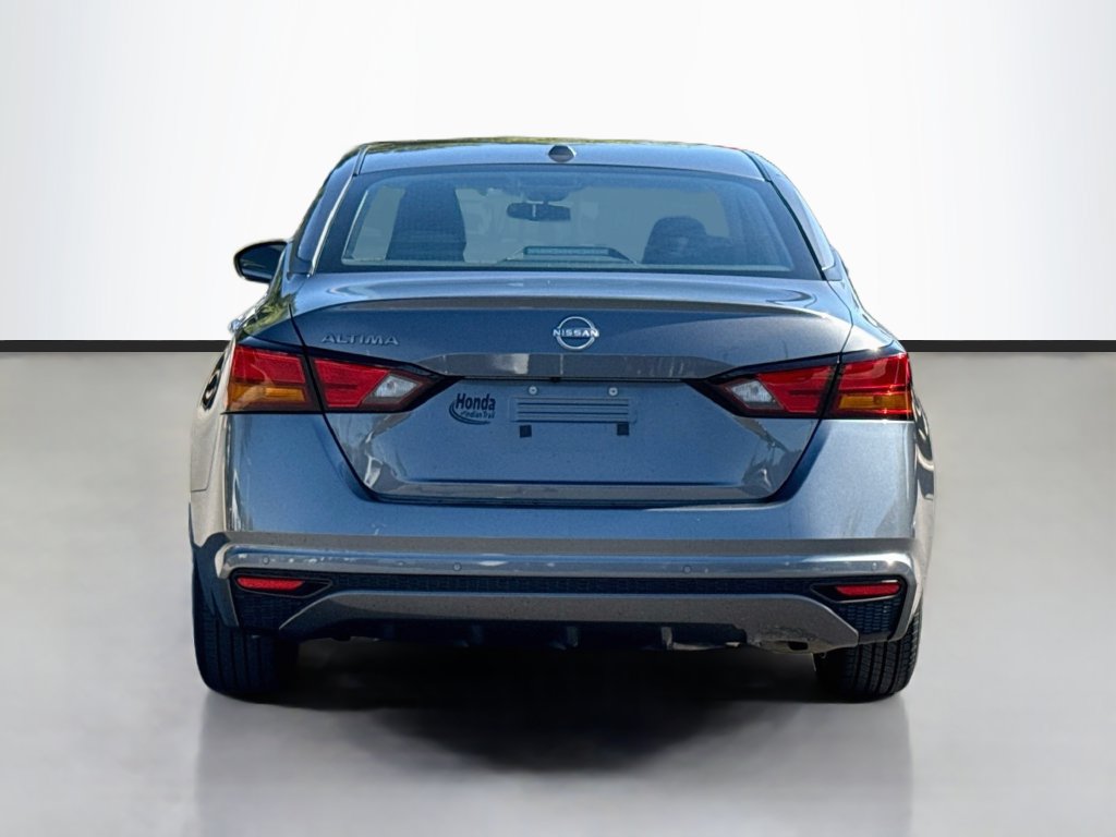Used 2025 Nissan Altima 2.5 SV FWD image 6