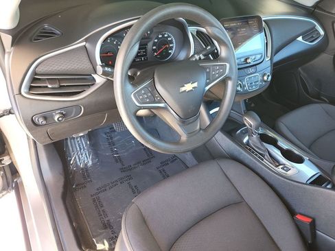 Used 2024 Chevrolet Malibu LT image 11