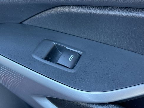 Used 2024 Chevrolet Trax RS image 22