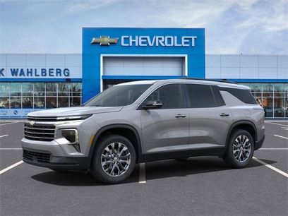 New 2025 Chevrolet Traverse LT w/ Enhanced Driving Package