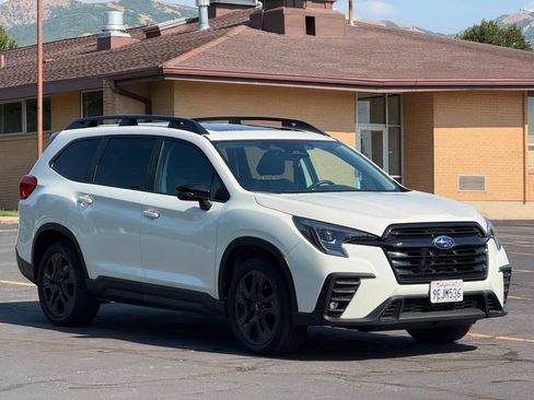 Used 2023 Subaru Ascent Onyx Edition AWD/4WD image 7