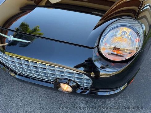 Used 2002 Ford Thunderbird image 18