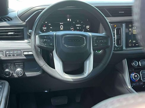 Used 2023 GMC Yukon XL Denali AWD/4WD image 12
