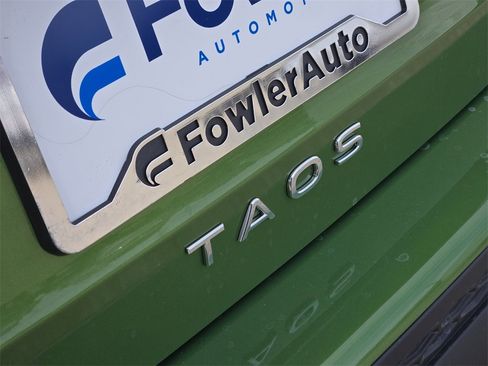 New 2026 Volkswagen Taos SEL image 8