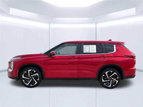 Used 2022 Mitsubishi Outlander ES AWD/4WD image 2