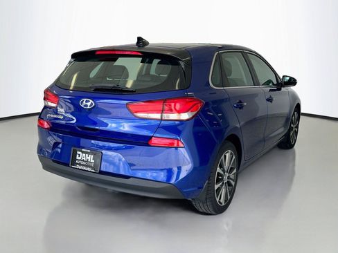 Used 2019 Hyundai Elantra GT w/ Style Package 02 FWD image 12