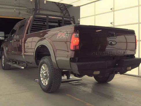 Used 2016 Ford F350 Lariat w/ Lariat Interior Package AWD/4WD image 4