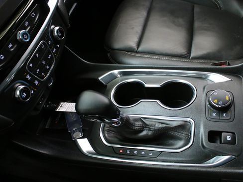 Used 2023 Chevrolet Traverse LT w/ LPO, Floor Liner Package image 20