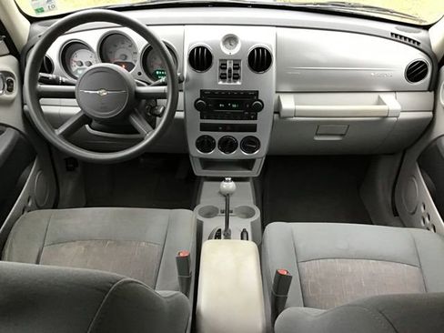 Used 2008 Chrysler PT Cruiser LX image 12