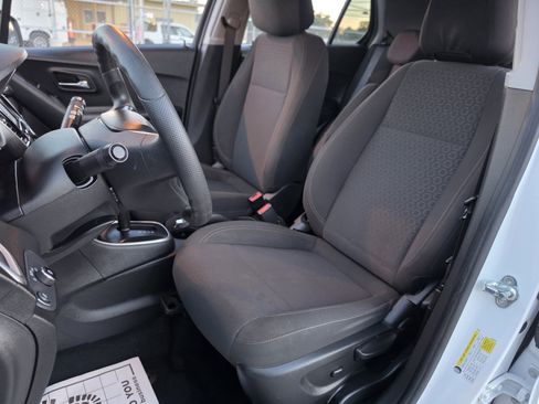Used 2022 Chevrolet Trax LS w/ Tint and Cruise Package FWD image 24
