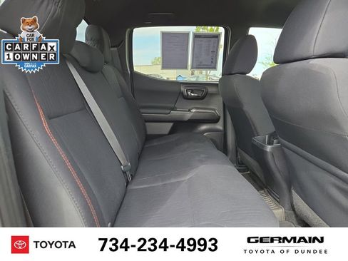 Used 2020 Toyota Tacoma TRD Off-Road AWD/4WD image 18