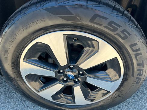 Used 2017 Subaru Forester 2.5i Limited AWD/4WD image 4