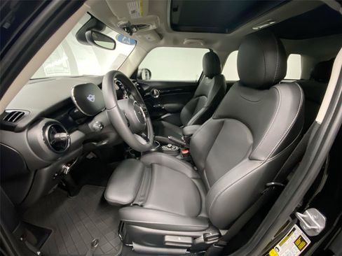 Used 2023 MINI Cooper S image 17