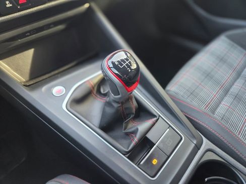 Used 2022 Volkswagen GTI SE FWD image 15