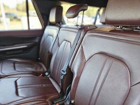 Used 2024 Ford Expedition Max Limited image 27