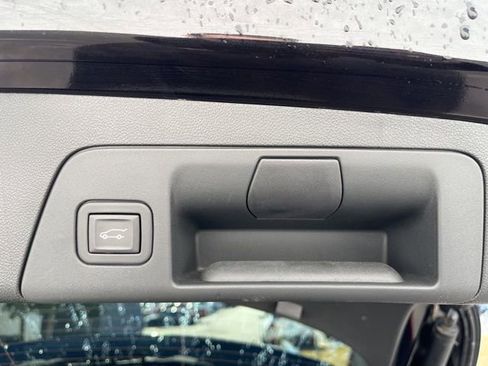 Used 2023 Buick Envision Essence w/ Sport Touring Package image 8