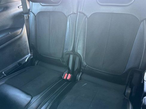 Used 2022 Jeep Grand Cherokee L Laredo RWD image 15