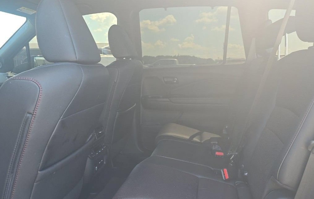 Used 2024 Honda Passport Black Edition image 8