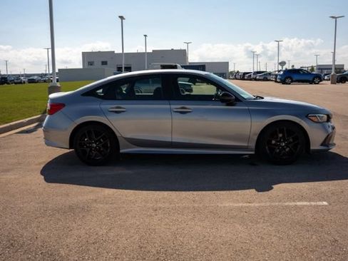 Used 2024 Honda Civic Sport image 8