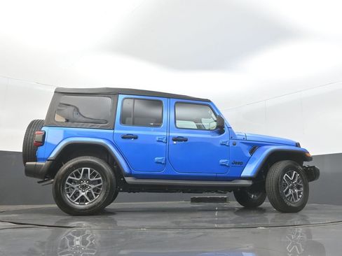 New 2025 Jeep Wrangler Sahara image 34