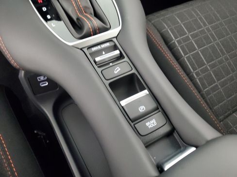 Certified 2026 Honda HR-V Sport image 17