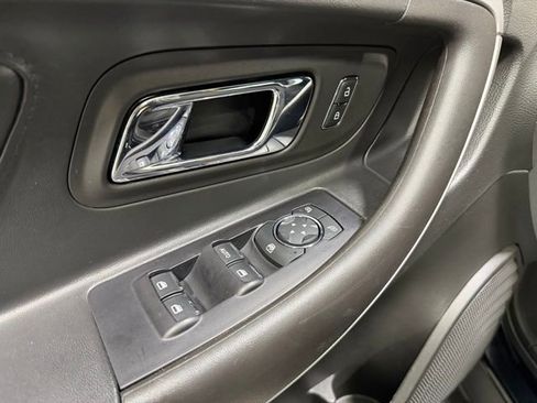 Used 2018 Ford Taurus SEL w/ Equipment Group 201A AWD/4WD image 18