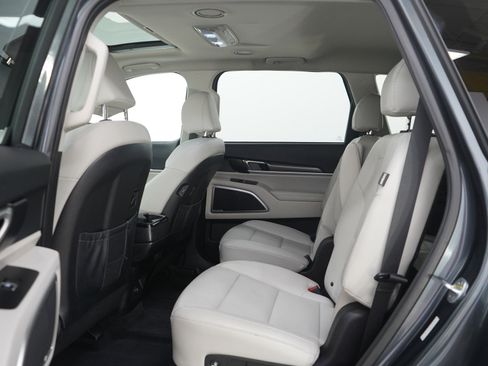 Used 2023 Kia Telluride S w/ S Sunroof Package image 18