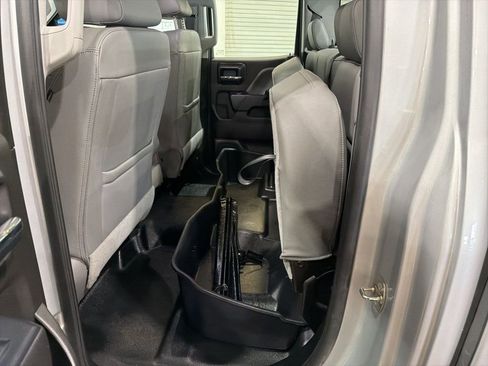 Used 2018 Chevrolet Silverado 1500 W/T w/ Trailering Package AWD/4WD image 9