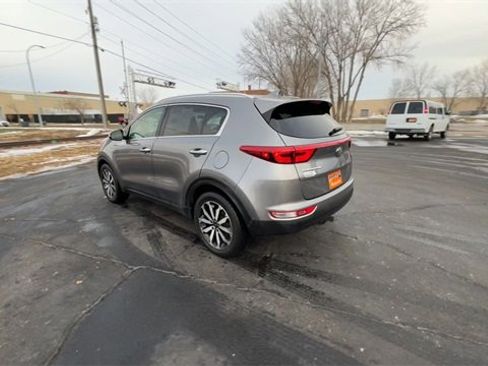 Used 2018 Kia Sportage EX image 6