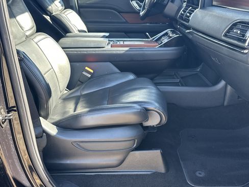 Used 2023 Lincoln Navigator L Reserve image 13