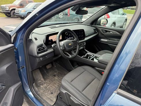 Used 2024 Chevrolet Traverse LS image 8