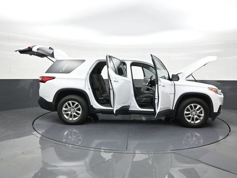 Used 2020 Chevrolet Traverse LS FWD image 29