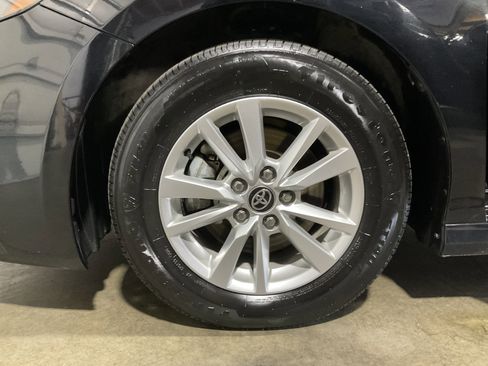 Used 2025 Toyota Camry LE image 12