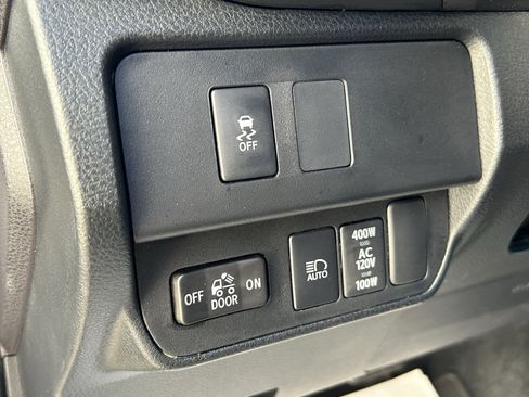 Certified 2023 Toyota Tacoma TRD Off-Road image 16
