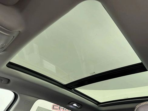 Used 2021 Chevrolet Equinox LT image 24