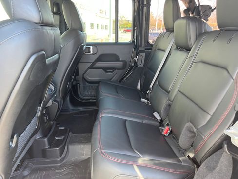 Used 2025 Jeep Wrangler Unlimited Rubicon w/ Steel Bumper Group image 26